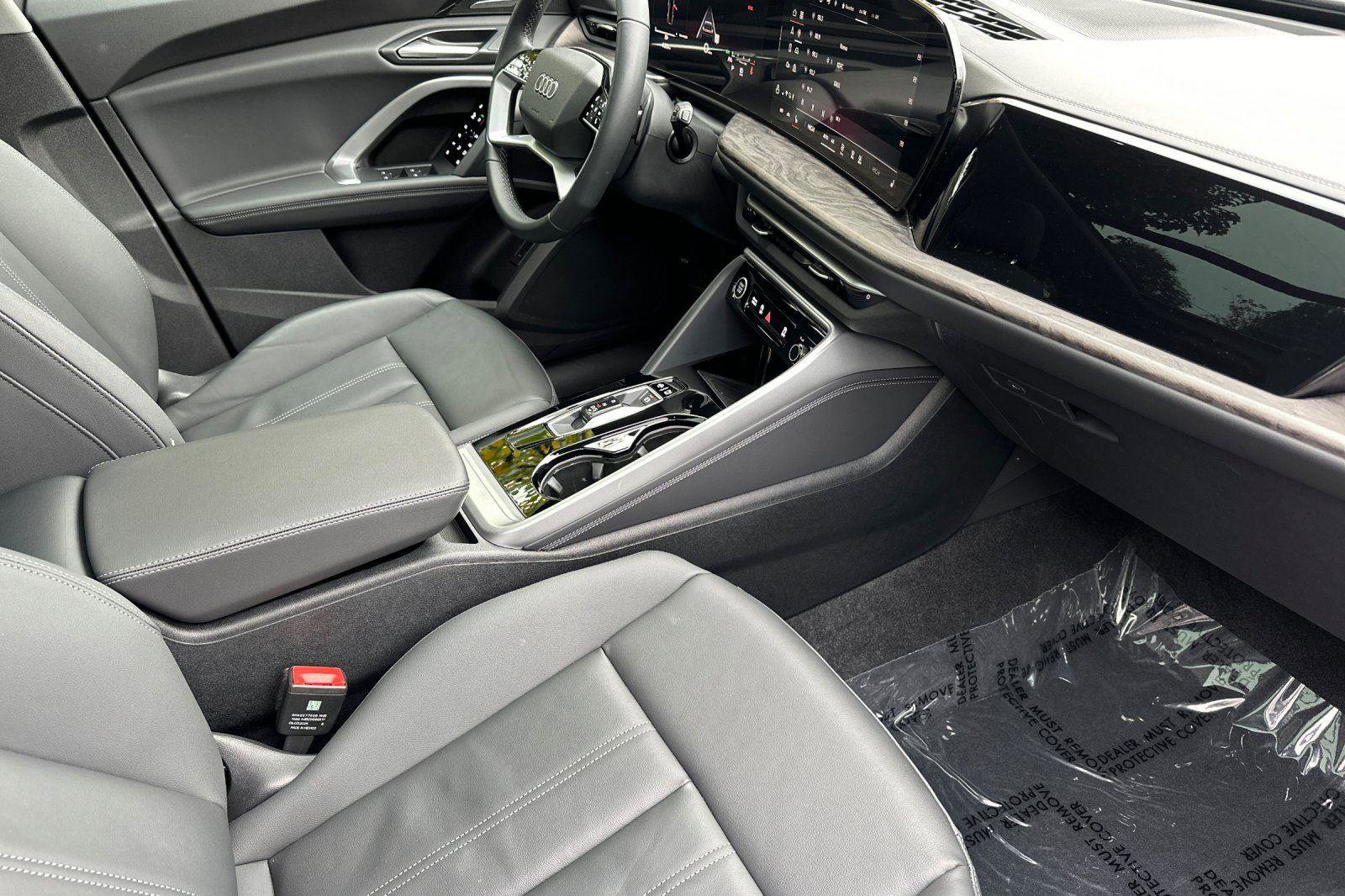 Certified 2025 Audi Q5 Premium Plus w/ Premium Plus image 16