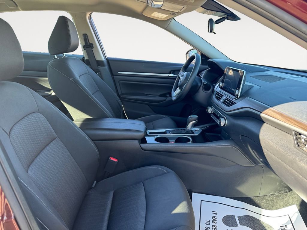 Used 2023 Nissan Altima 2.5 SV image 15