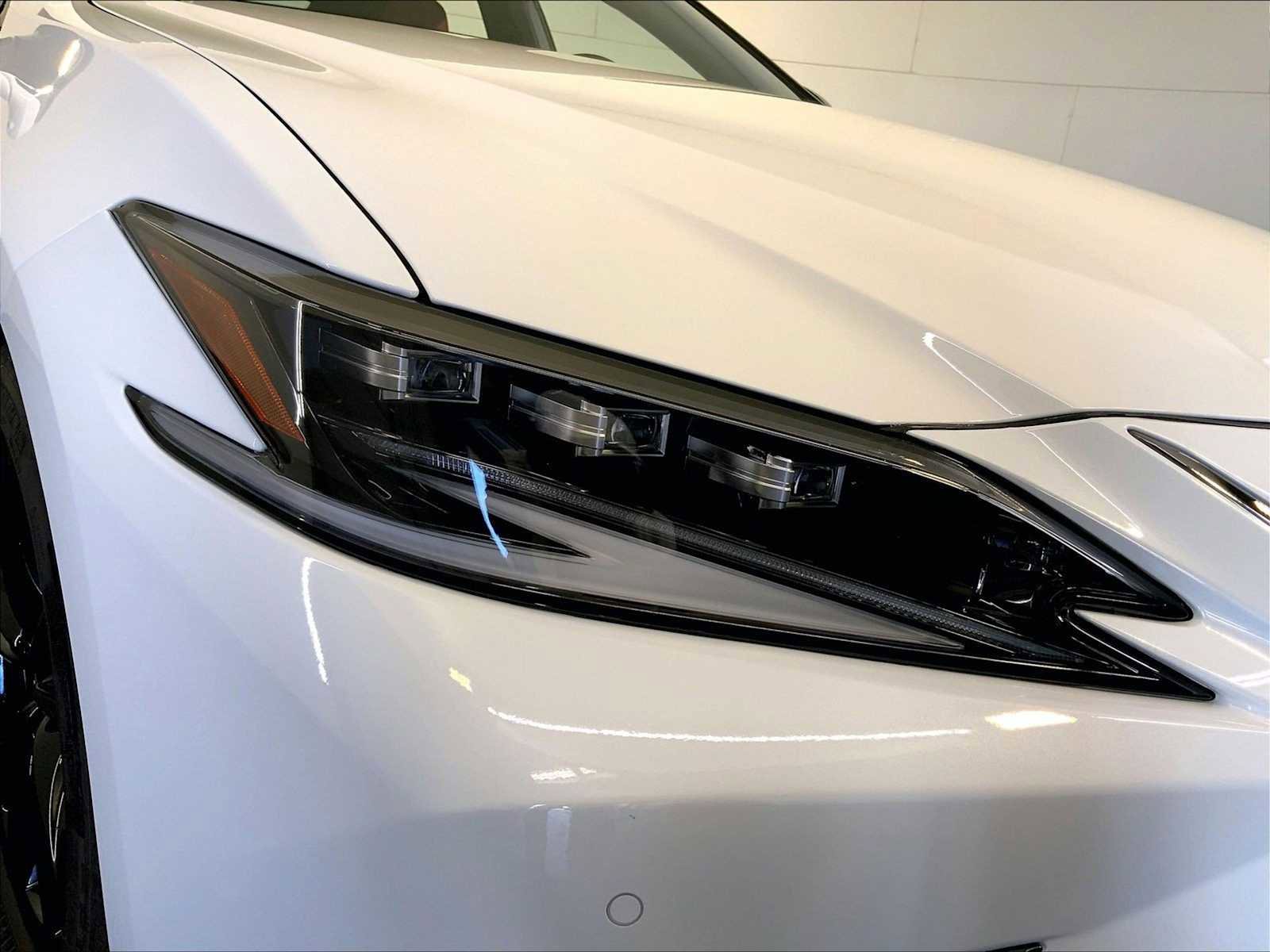 Used 2024 Lexus ES 350 F Sport w/ Technology Package FWD image 12