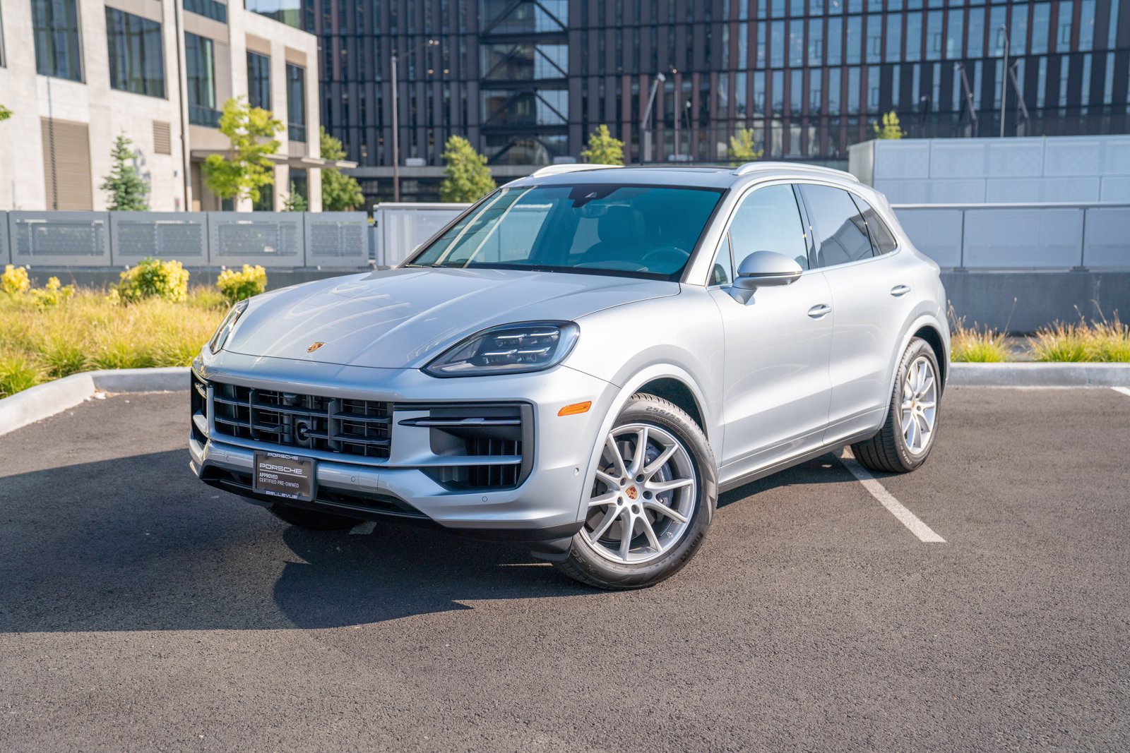 Certified 2026 Porsche Cayenne AWD/4WD image 1