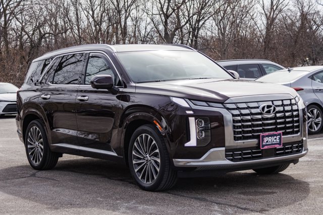 Used 2023 Hyundai Palisade Calligraphy image 3