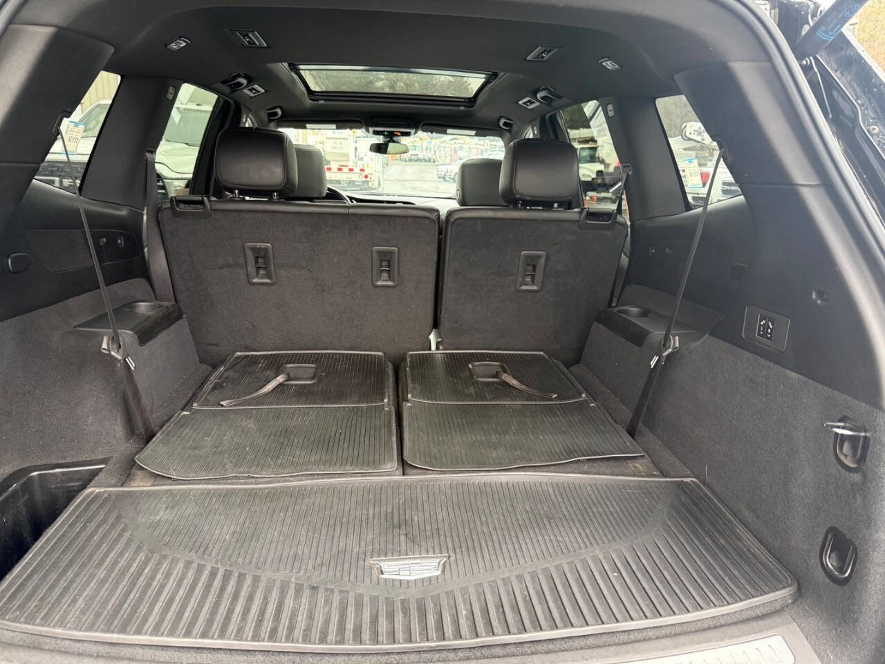 Used 2023 Cadillac XT6 Luxury image 23