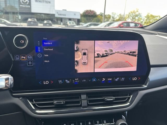 Used 2024 Chevrolet Equinox EV RS FWD image 27