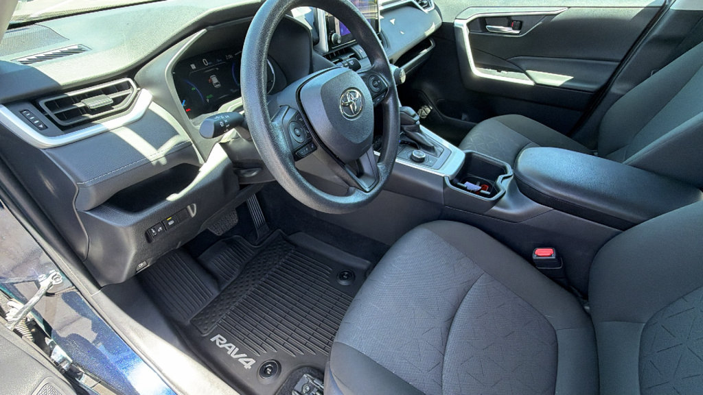 Certified 2025 Toyota RAV4 XLE AWD/4WD image 10