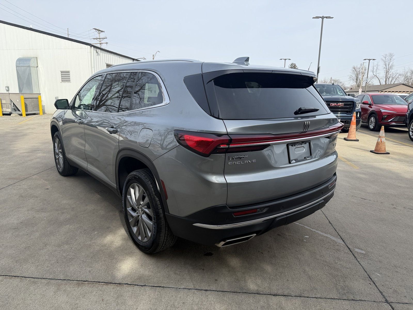 Used 2025 Buick Enclave Preferred image 33