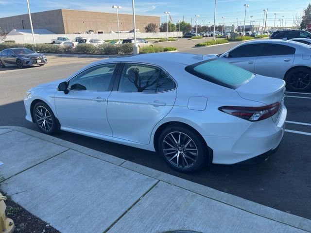 Used 2023 Toyota Camry XLE w/ Navigation Package image 8