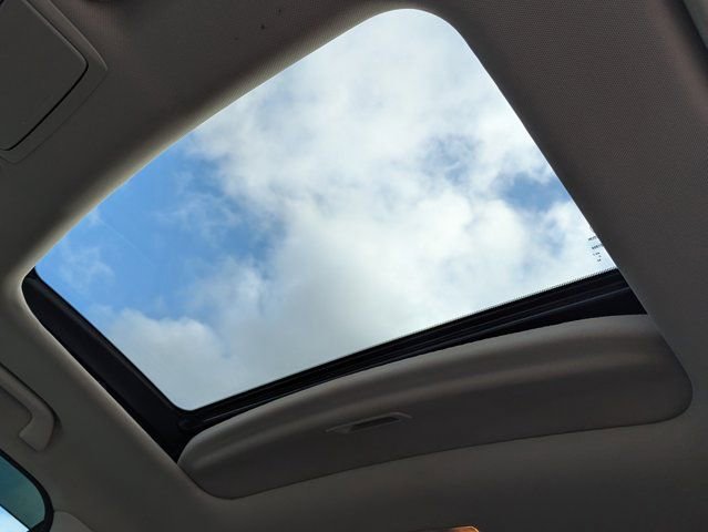 Used 2016 Honda CR-V Touring image 21