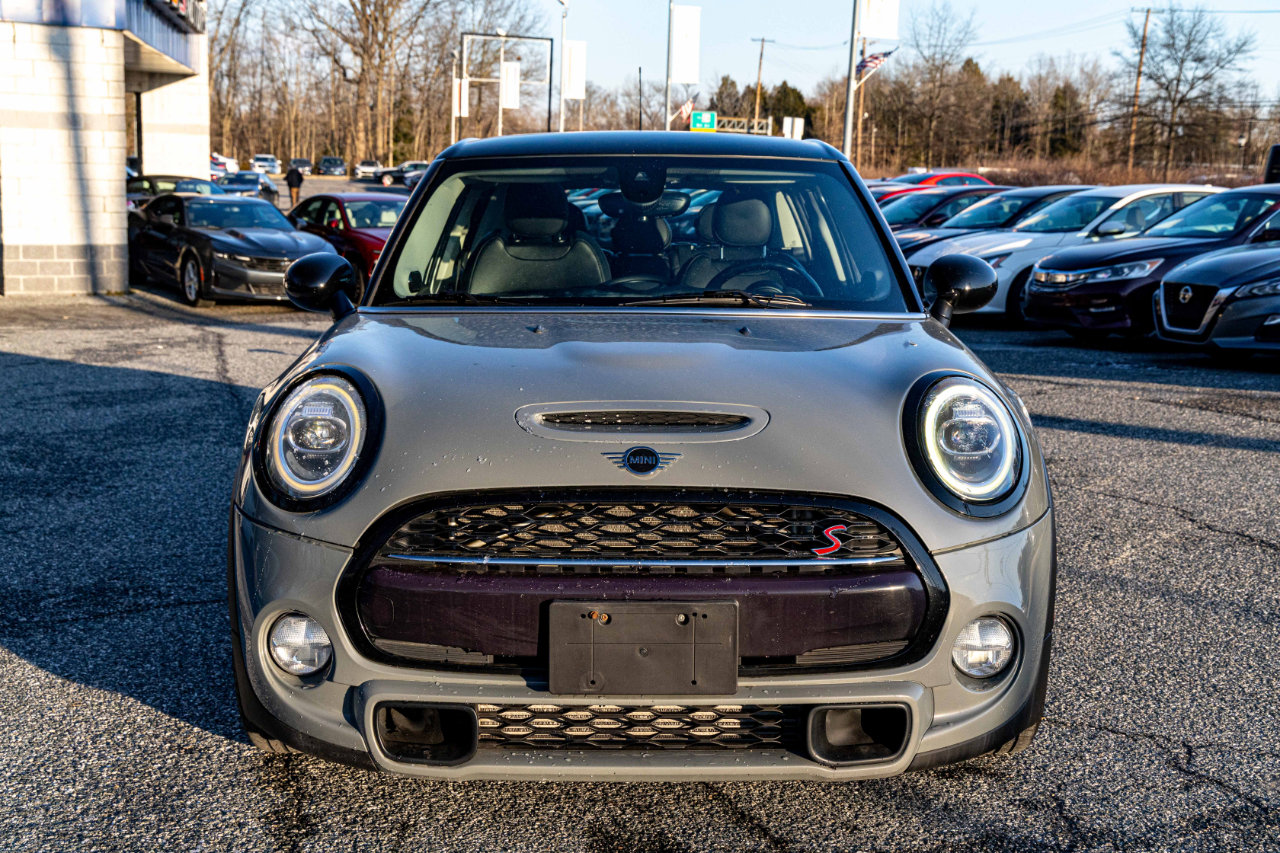 Used 2019 MINI Cooper S w/ Premium Package image 2