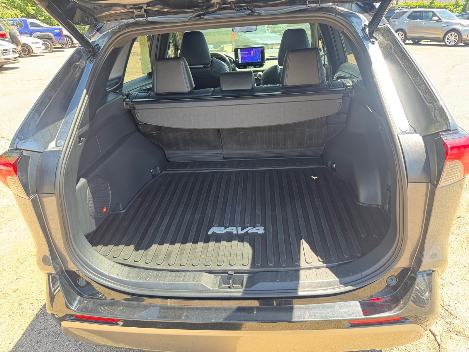 Used 2023 Toyota RAV4 XSE AWD/4WD image 34
