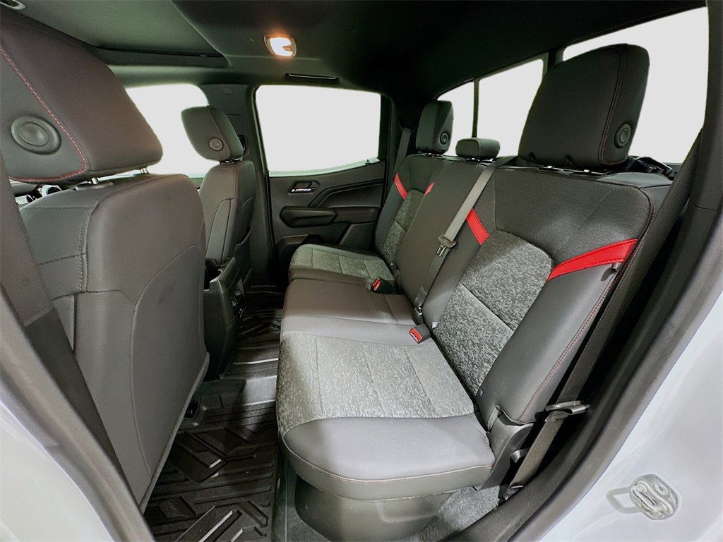 Used 2024 Chevrolet Colorado Z71 w/ Z71 Convenience Package 2 image 26