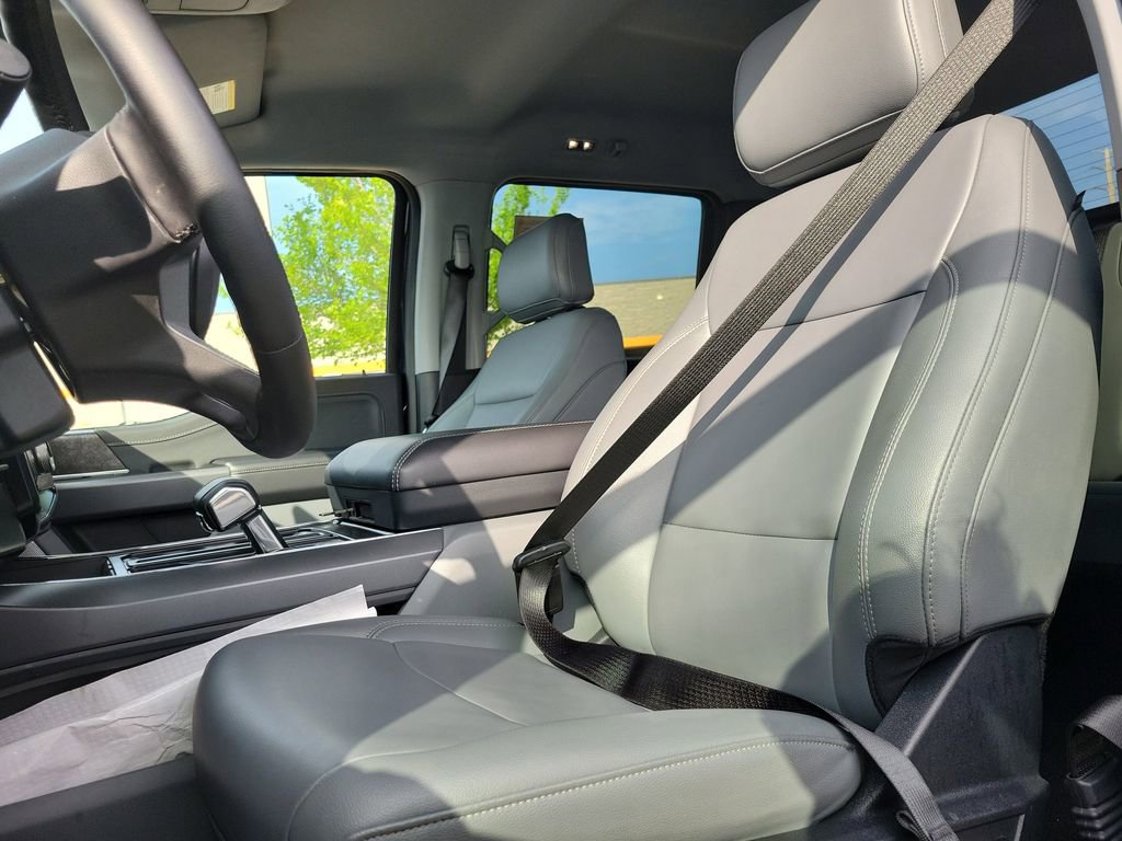 Used 2025 Ford F150 Lightning Flash image 18