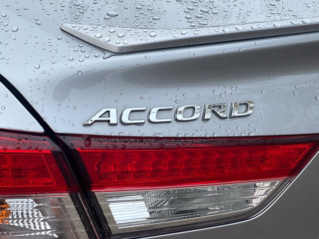 Used 2019 Honda Accord Sport image 7