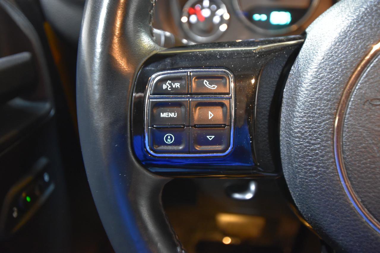 Used 2014 Jeep Wrangler Unlimited Sahara AWD/4WD image 18