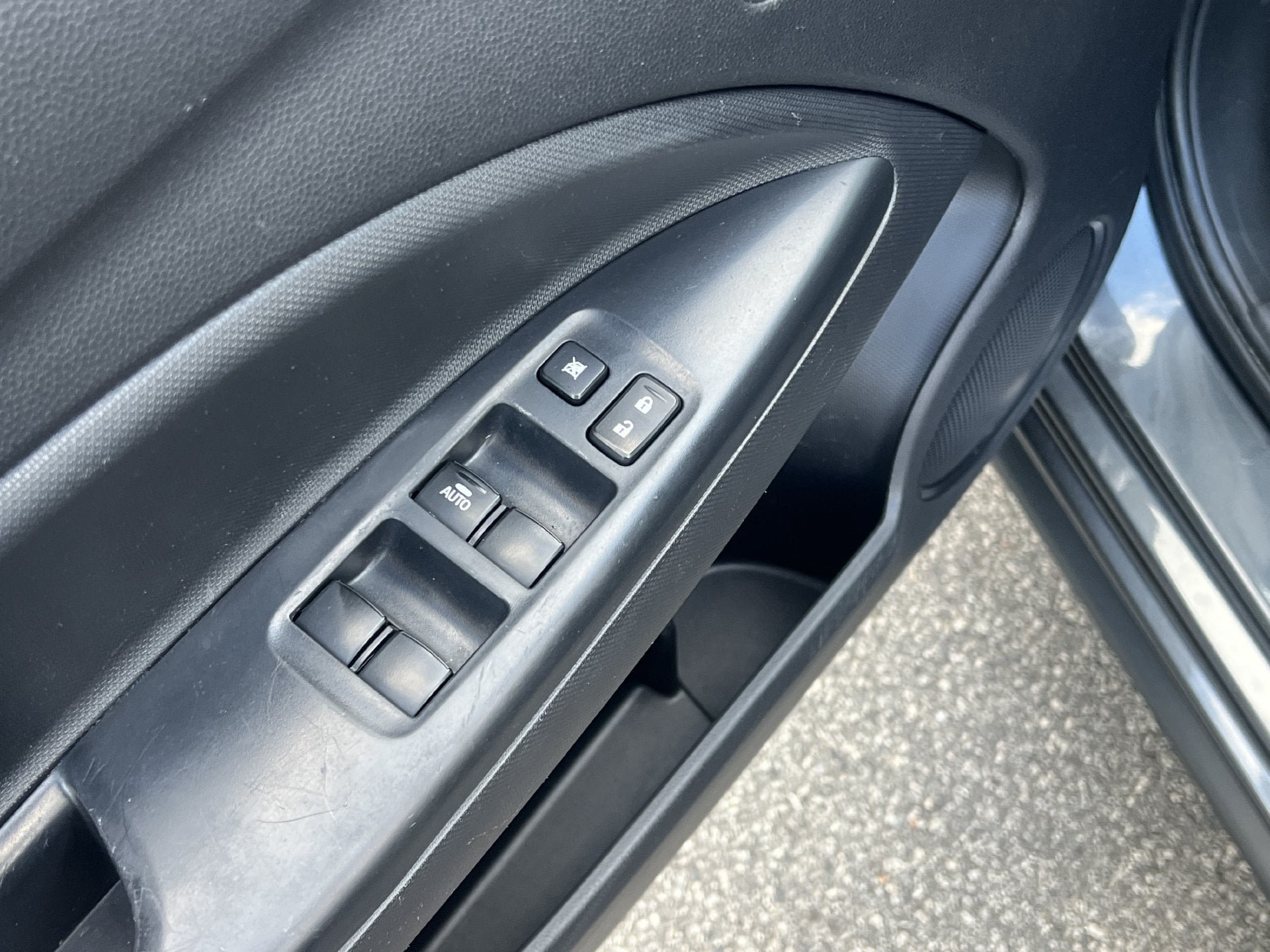 Used 2024 Mitsubishi Mirage ES FWD image 13