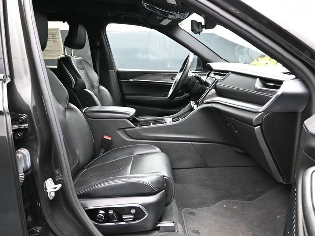 Used 2022 Jeep Grand Cherokee L Overland w/ Luxury Tech Group IV image 15