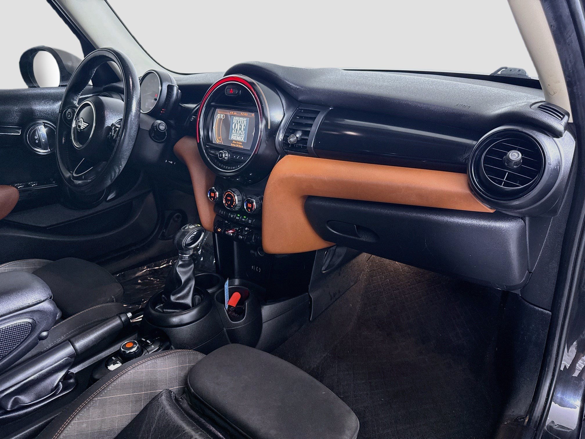 Used 2017 MINI Cooper 4-Door Hardtop FWD image 30