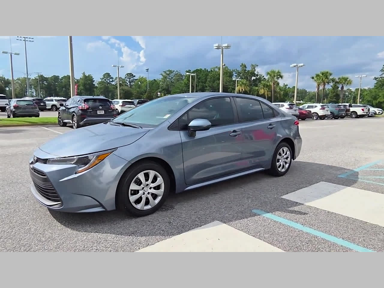 Used 2025 Toyota Corolla LE FWD image 24