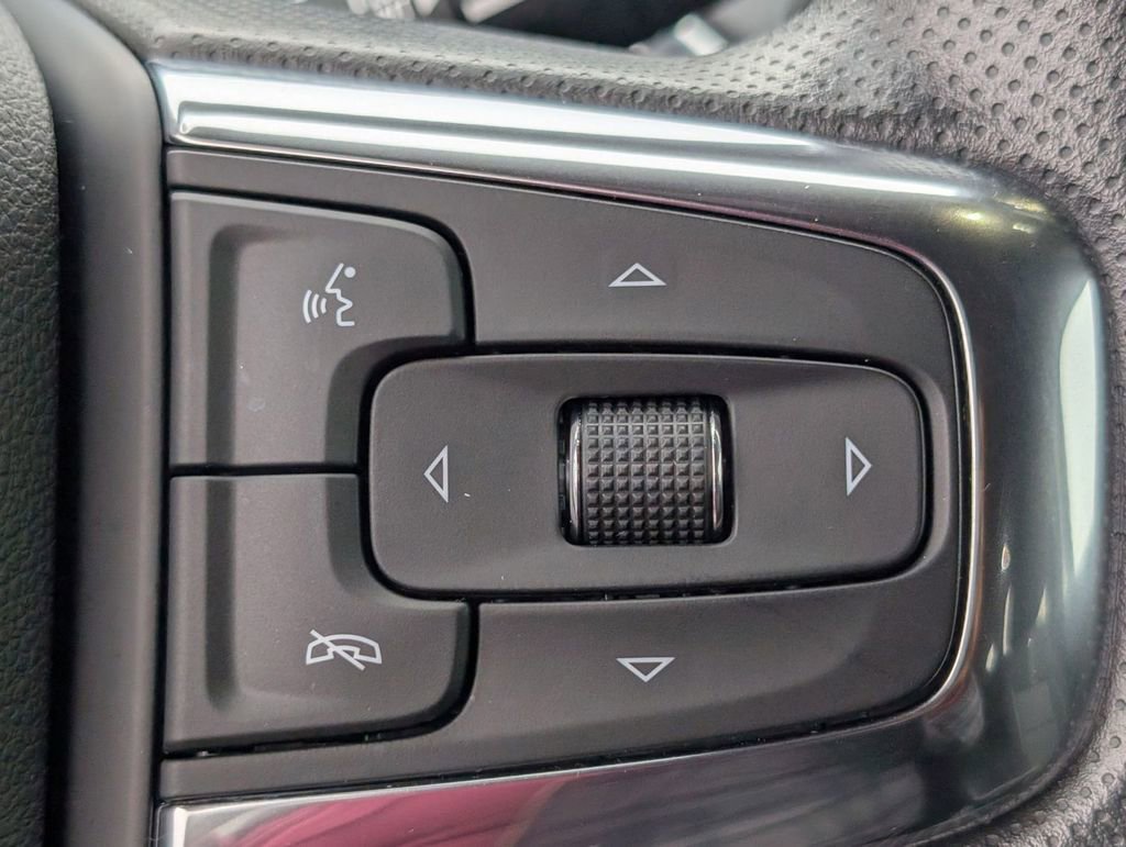 Used 2023 Chevrolet Blazer LT image 28