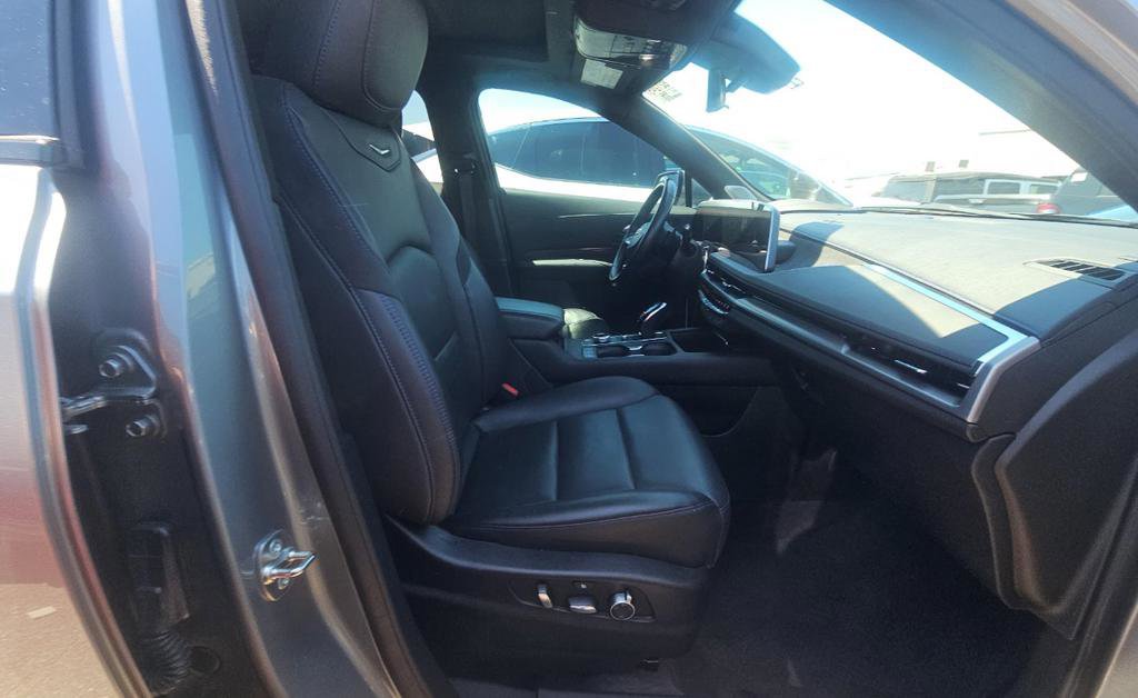 Used 2024 Cadillac XT4 Sport FWD image 17
