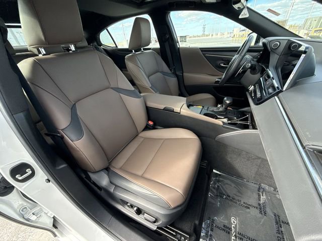 Certified 2023 Lexus ES 350 w/ Premium Package image 7