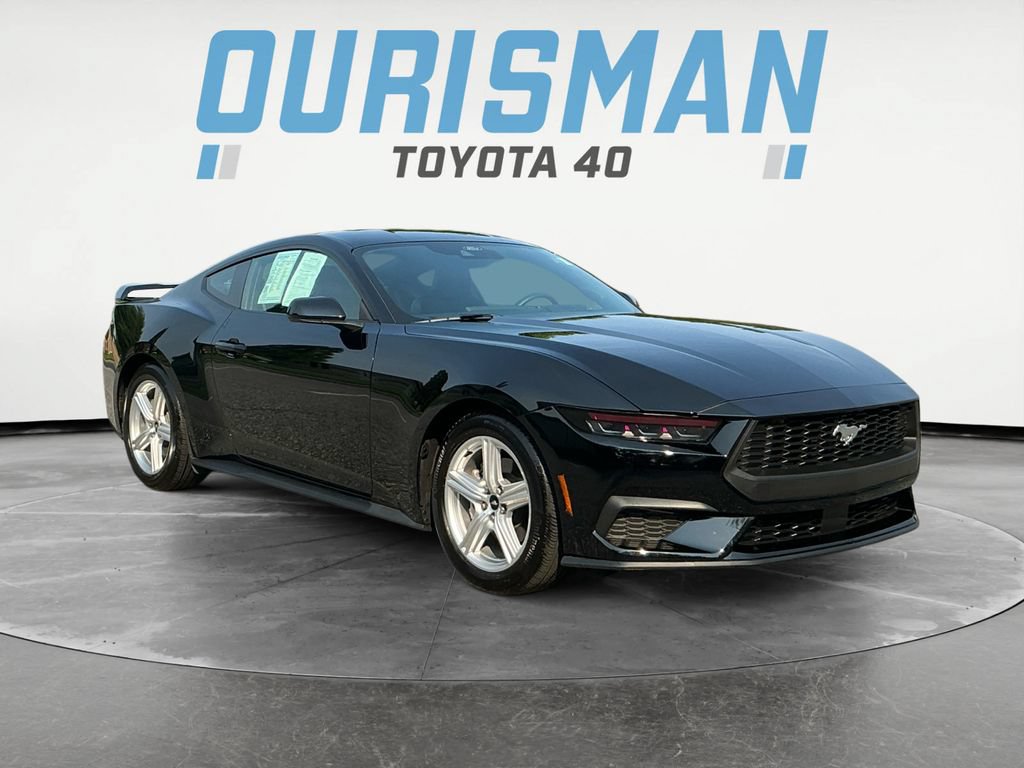 Used 2026 Ford Mustang Coupe RWD image 1
