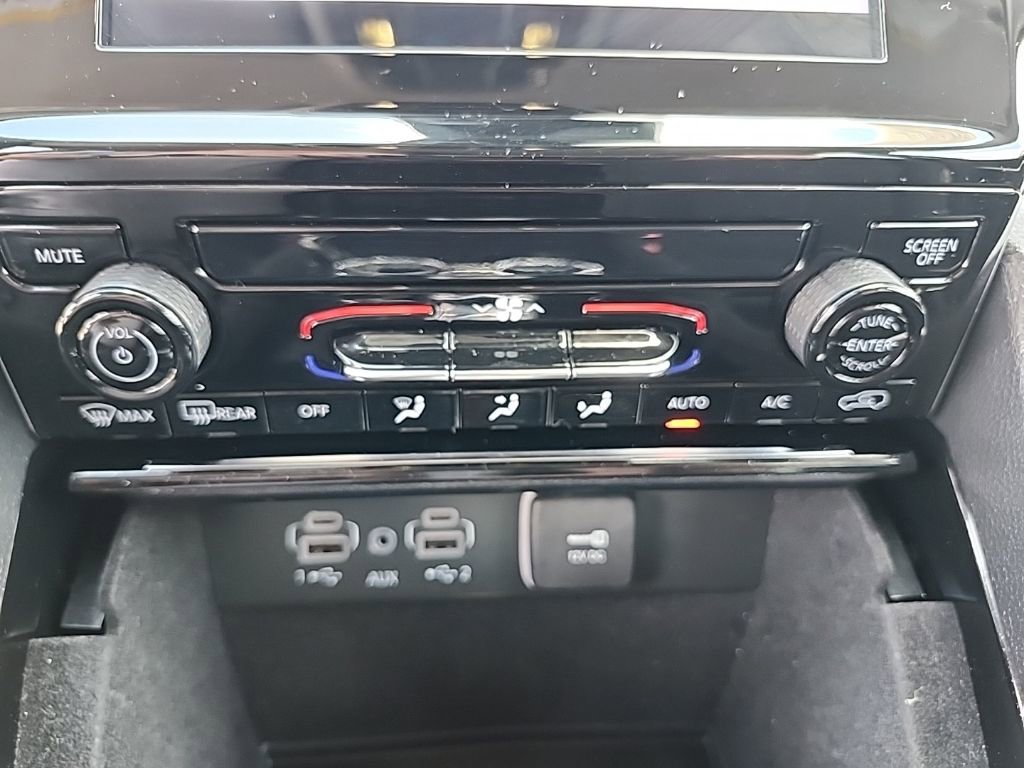 Certified 2023 Jeep Grand Cherokee Laredo image 5