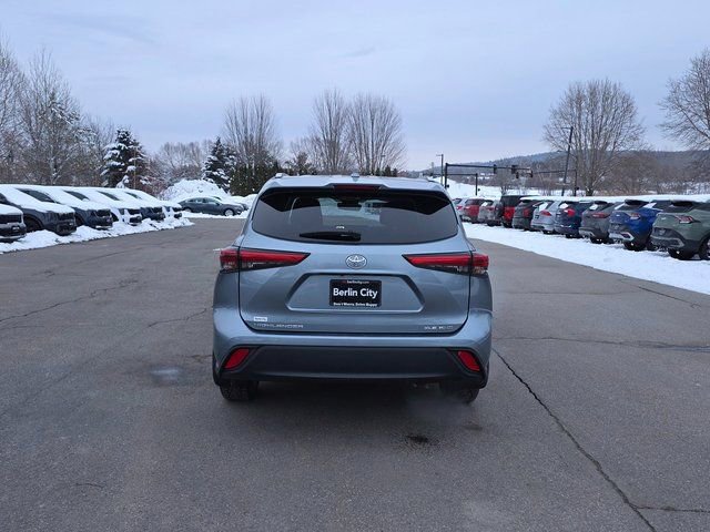 Used 2023 Toyota Highlander XLE image 7