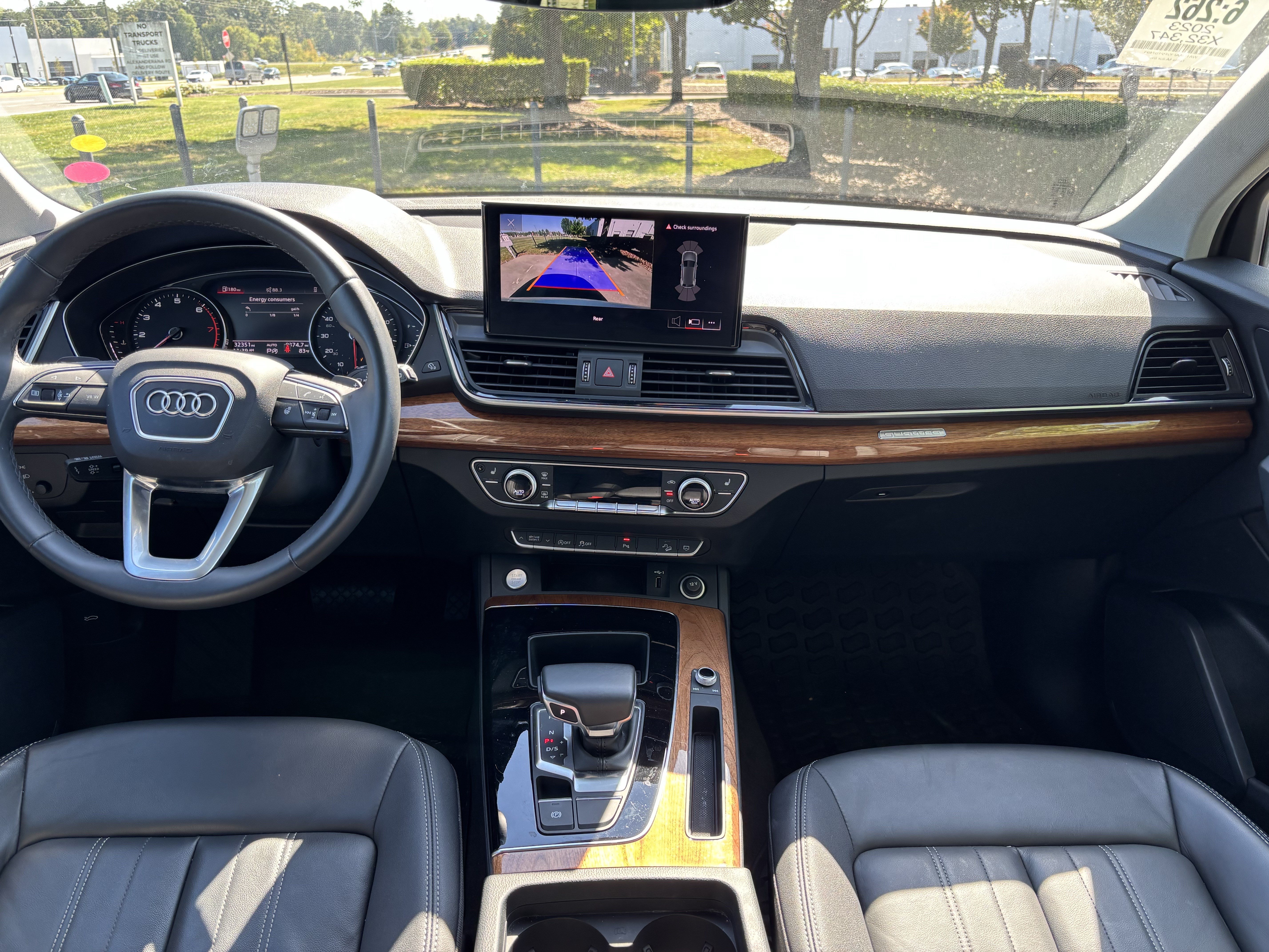 Used 2023 Audi Q5 2.0T Premium w/ Convenience Package AWD/4WD image 32