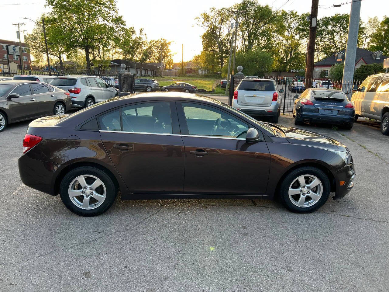 Used 2015 Chevrolet Cruze LT FWD image 8