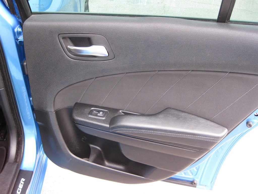Used 2019 Dodge Charger SXT w/ Plus Group image 30