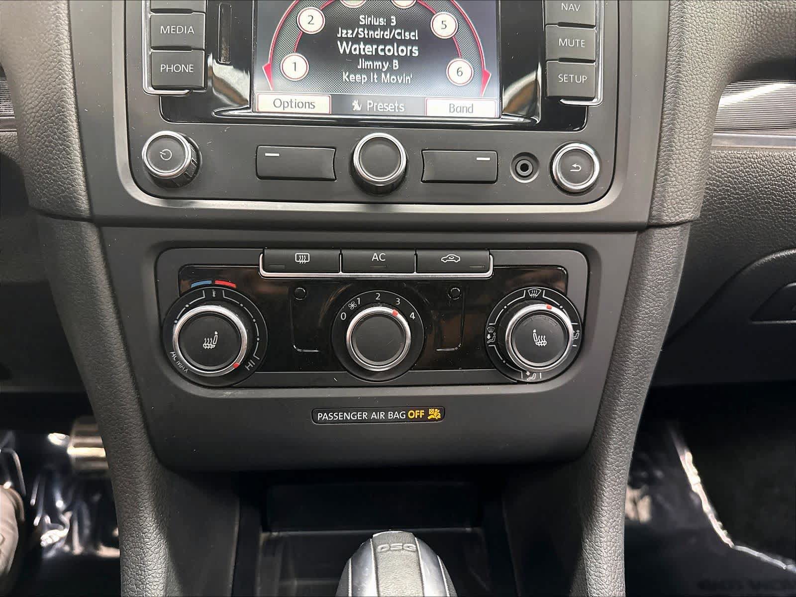 Used 2012 Volkswagen GTI 4-Door FWD image 17