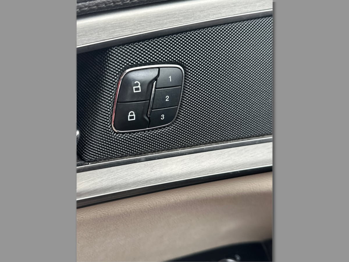 Used 2020 Lincoln Nautilus Premier w/ Equipment Group 101A AWD/4WD image 40