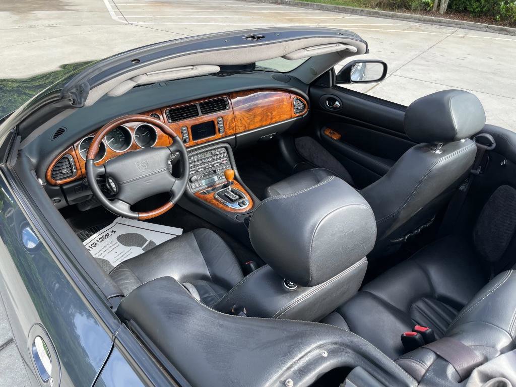 Used 2005 Jaguar XK8 Convertible image 7