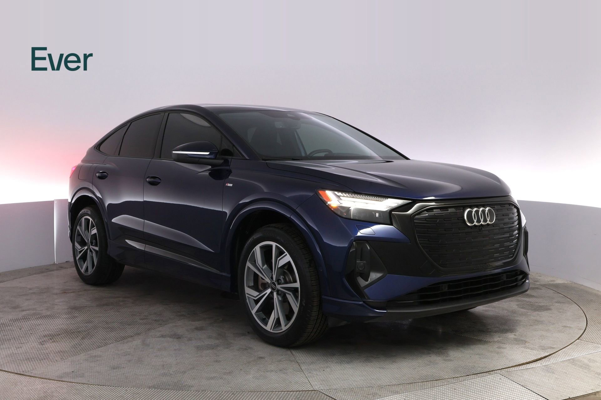 Used 2024 Audi Q4 e-tron Prestige image 13