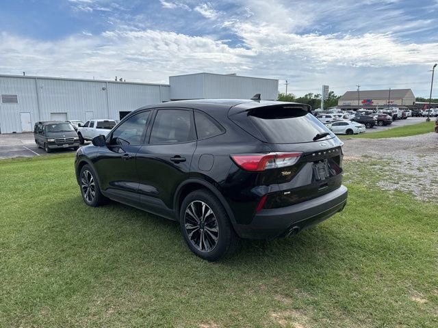 Used 2022 Ford Escape SE w/ SE Sport Appearance Package FWD image 4