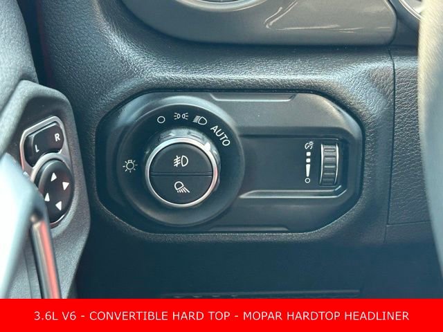 Used 2023 Jeep Gladiator Overland w/ Cold Weather Group image 20