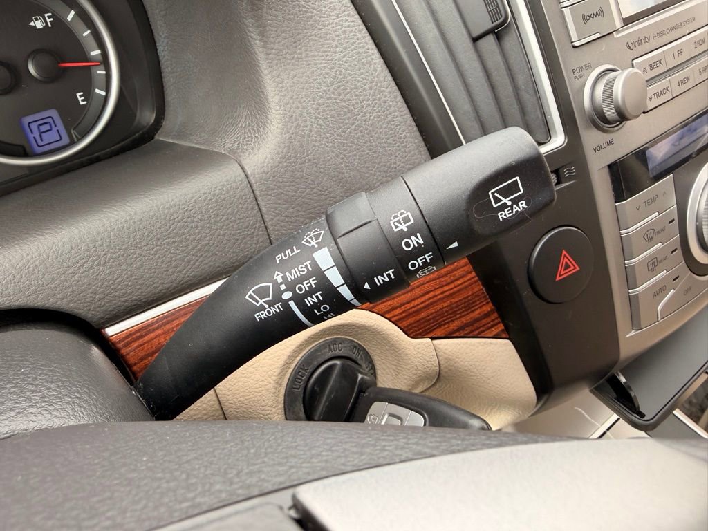 Used 2012 Hyundai Veracruz Limited w/ Entertainment Pkg image 14