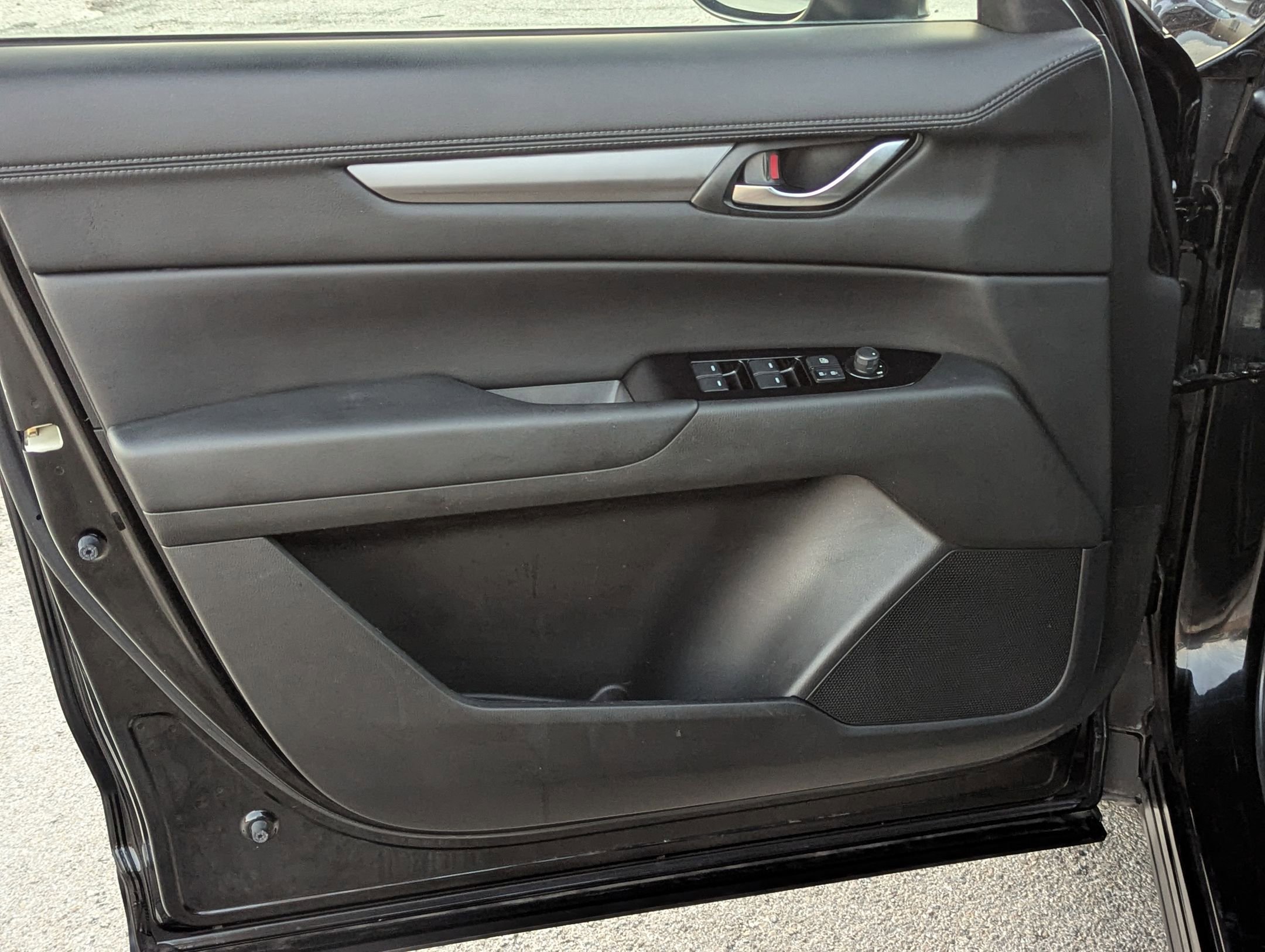 Used 2021 MAZDA CX-5 Touring image 11