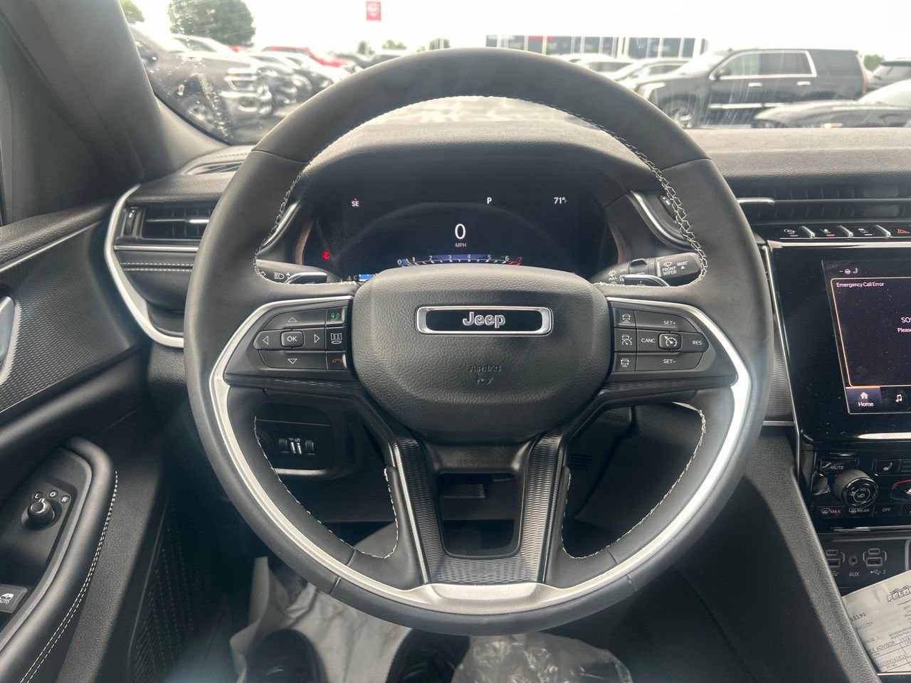 Used 2025 Jeep Grand Cherokee L Altitude AWD/4WD image 18