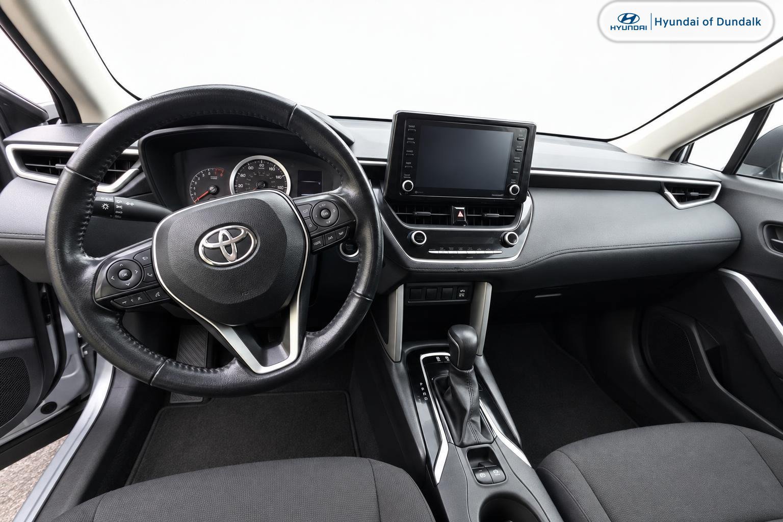 Used 2022 Toyota Corolla Cross LE AWD/4WD image 11