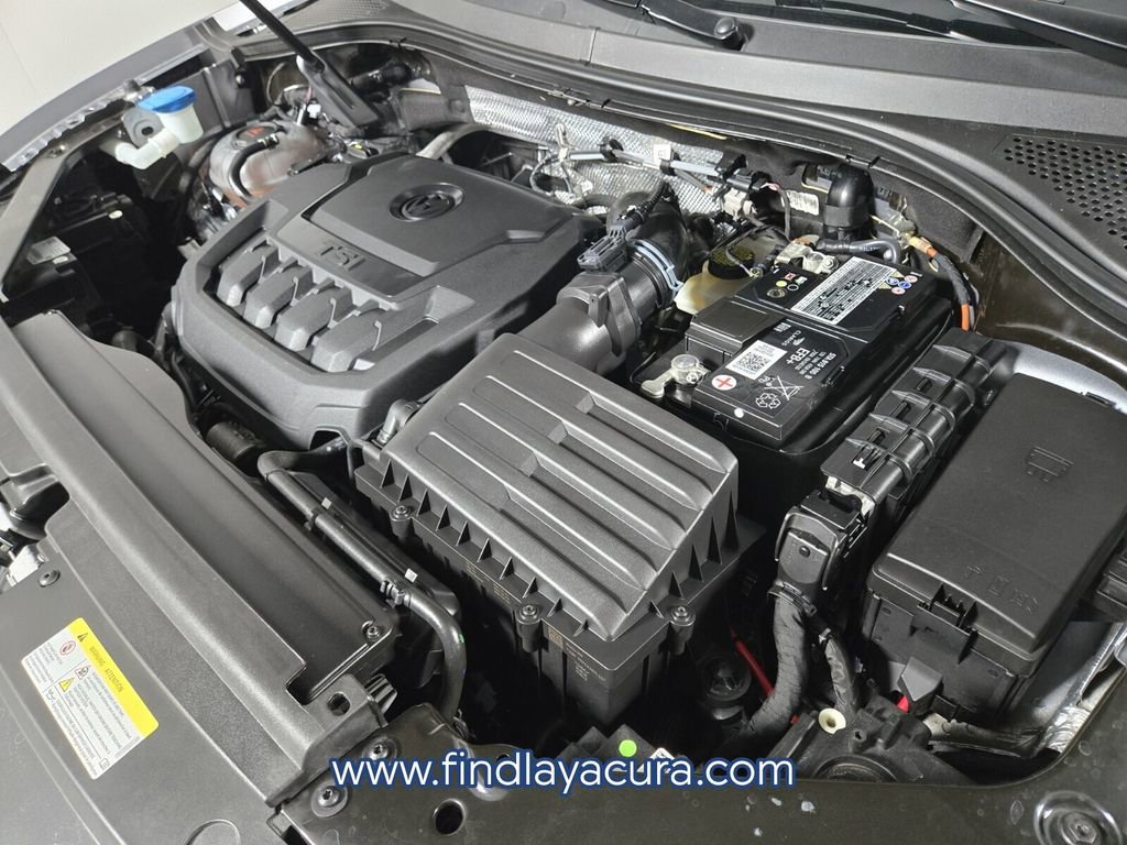 Used 2023 Volkswagen Tiguan SE R-Line image 20