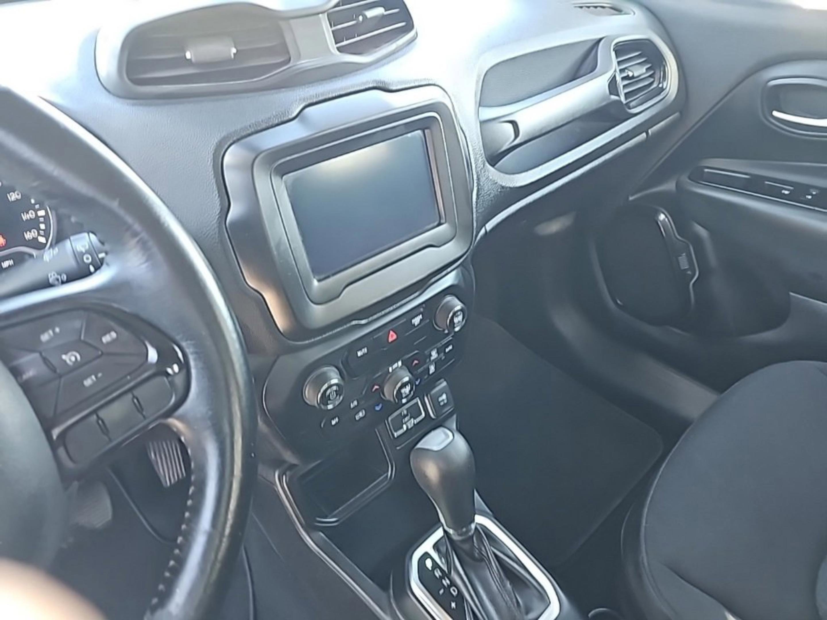 Used 2020 Jeep Renegade Altitude image 22