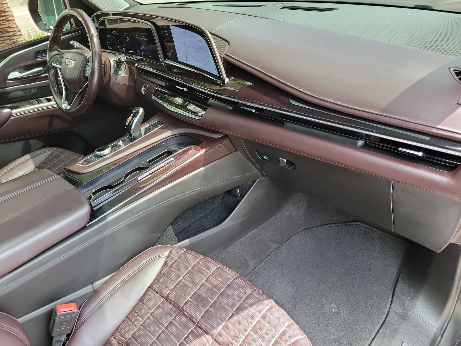 Used 2023 Cadillac Escalade Sport Platinum w/ Heavy-Duty Trailer Package AWD/4WD image 3