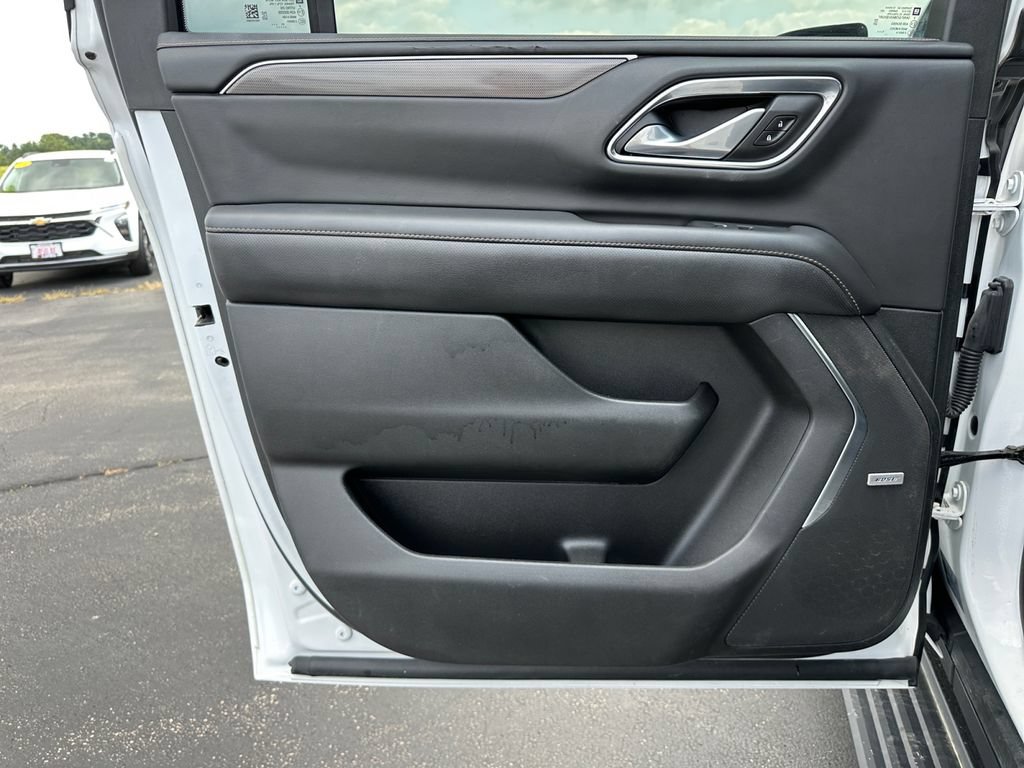 Used 2022 GMC Yukon XL AT4 w/ AT4 Premium Plus Package AWD/4WD image 35