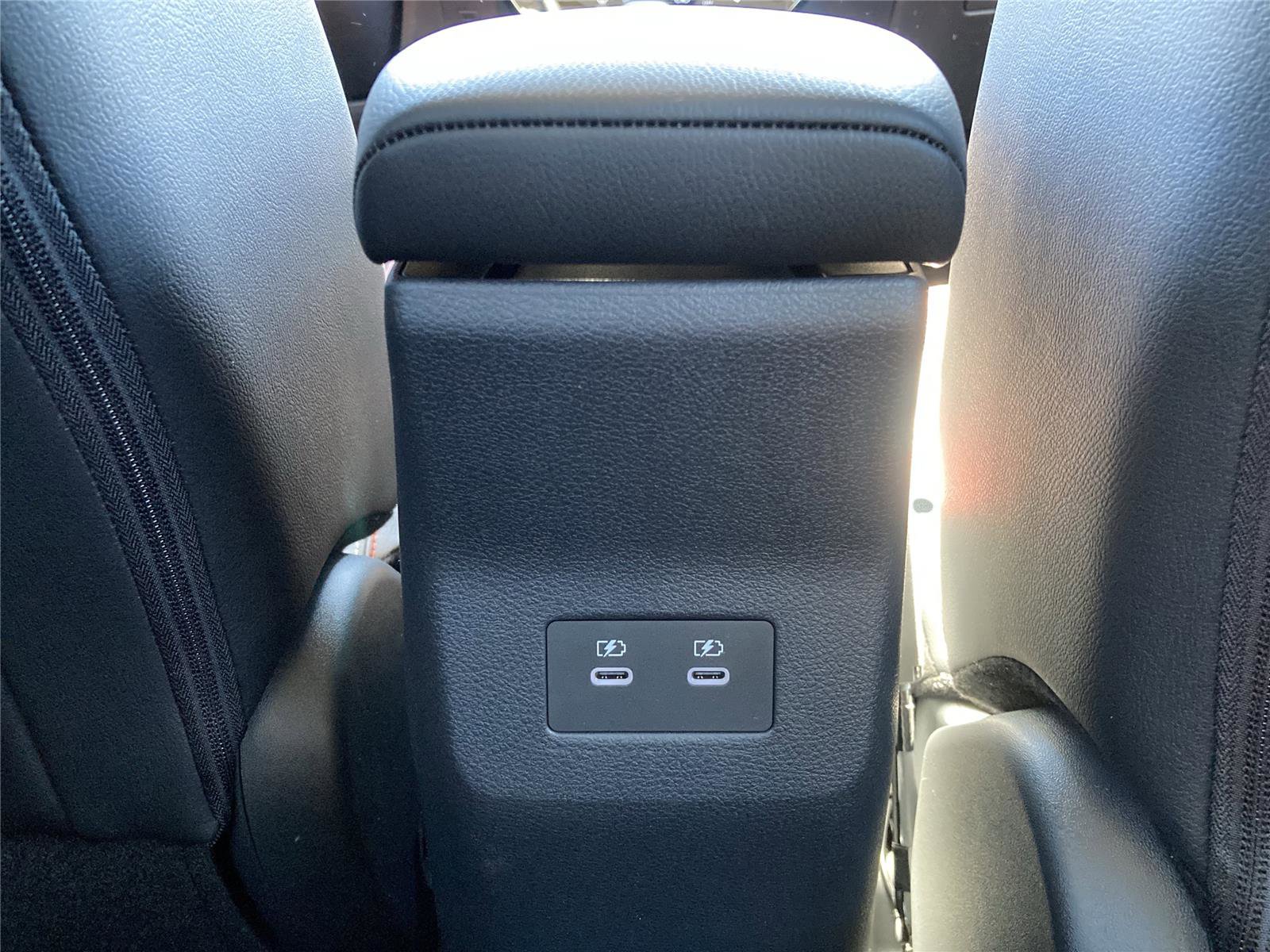 New 2026 Nissan Kicks SR image 25