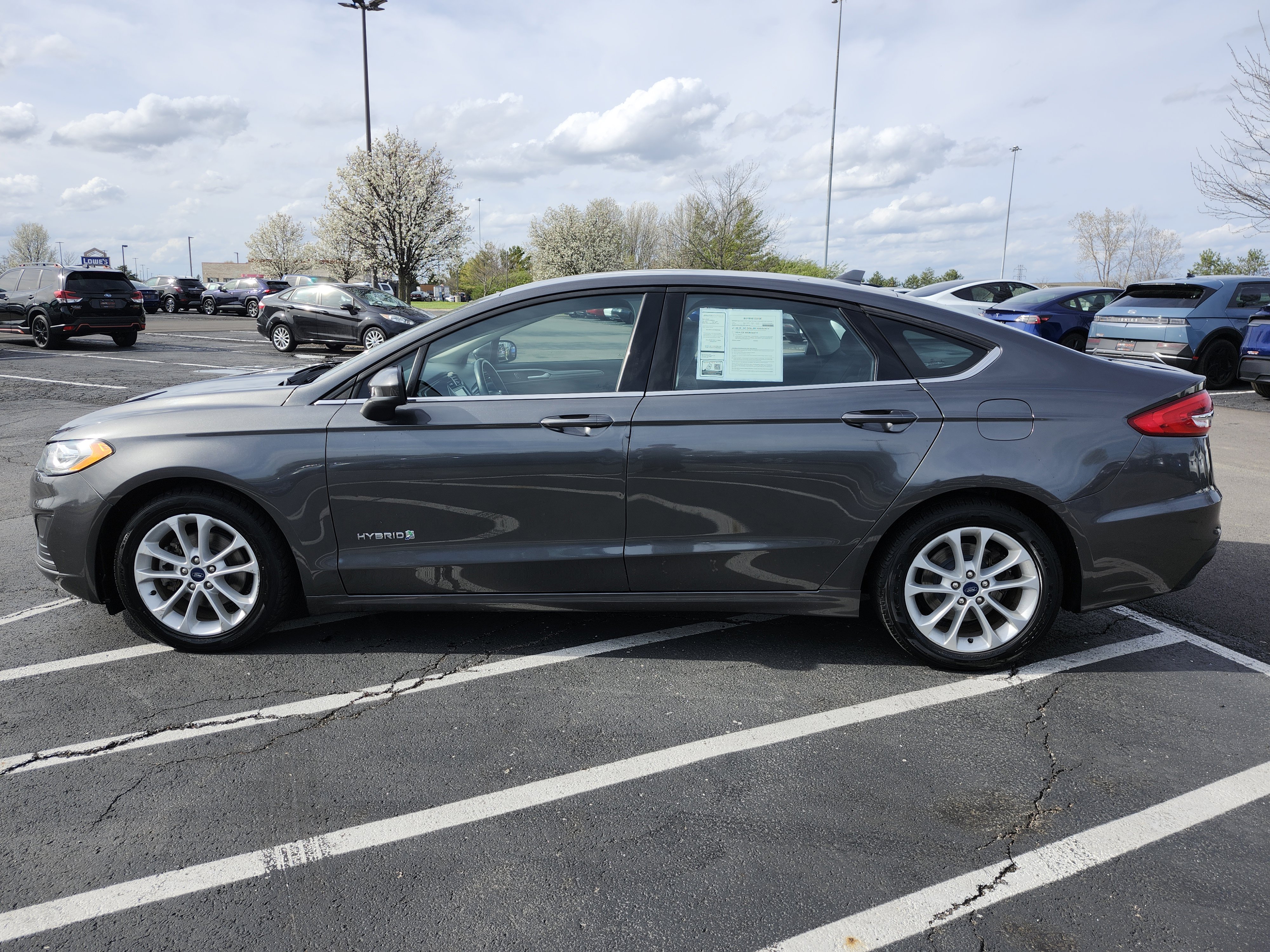 Used 2019 Ford Fusion SE FWD image 15
