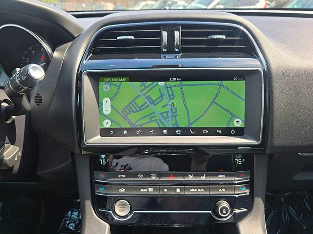 Used 2020 Jaguar F-PACE Premium image 10