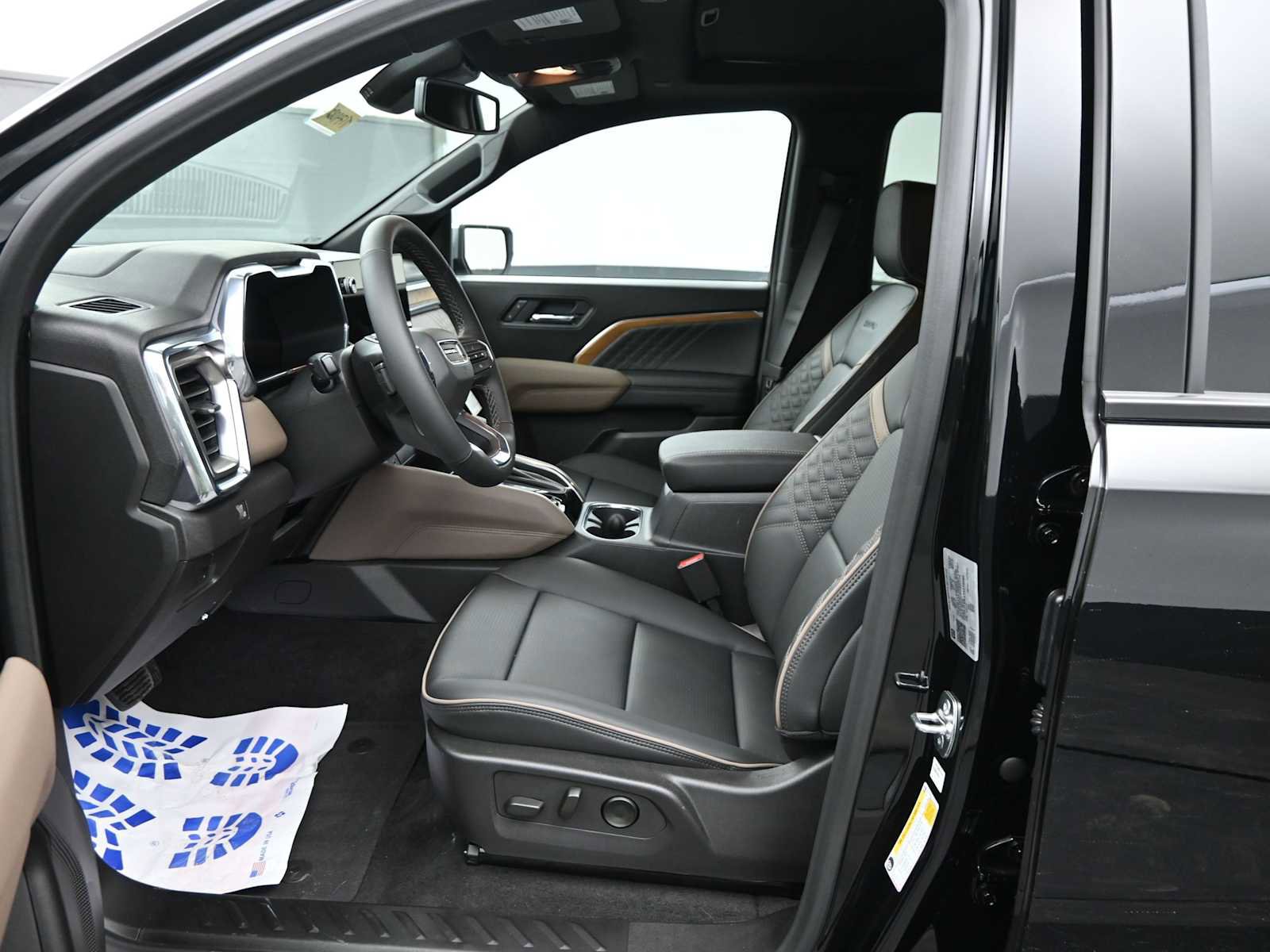 New 2026 GMC Canyon Denali image 11