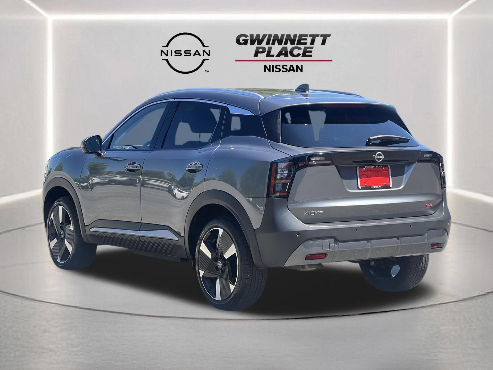 Certified 2025 Nissan Kicks SR FWD image 23