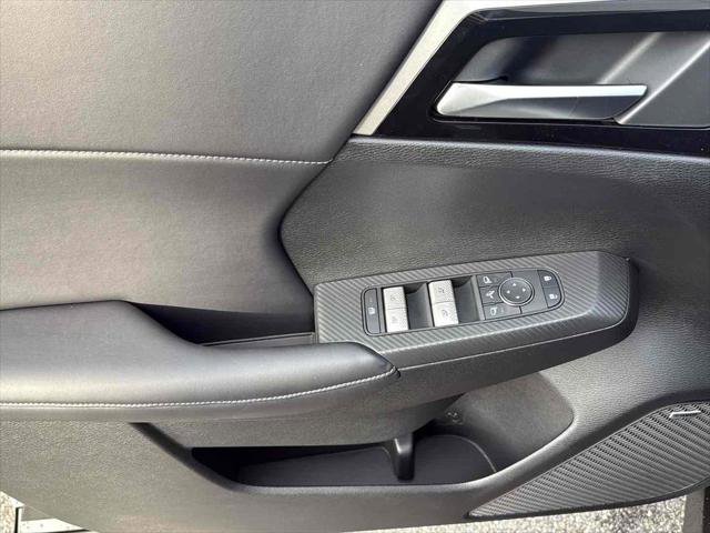 New 2026 Mitsubishi Outlander SE image 16